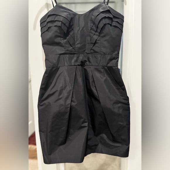 BCBGeneration Little Black Dress Strapless Taffeta Dress Size 4 Dark Romance - Picture 4 of 10